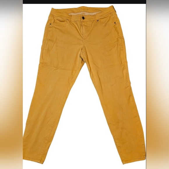 Maurices Womens size 18w Mustard skinny pants. - Picture 1 of 4
